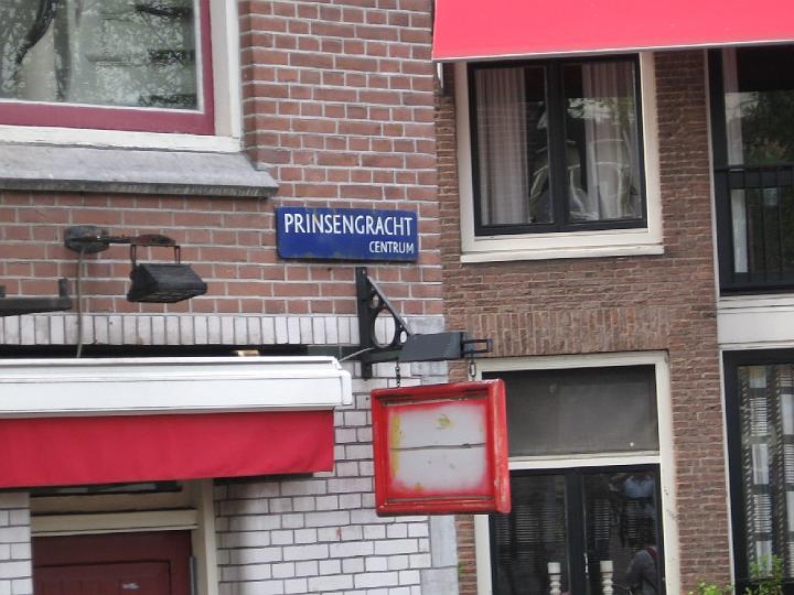 Amsterdam 24.jpg - Durch die liberale Politik der Niederlande seit 1976 wurde Amsterdam zum Zentrum des Drogentourismus in Europa. Allein in Amsterdam befinden sich 228 Coffee Shops.